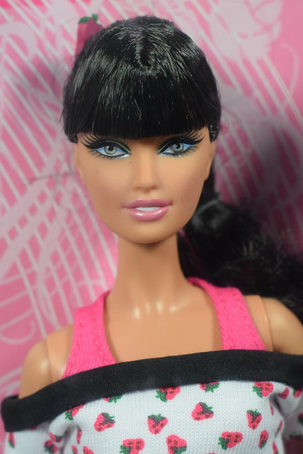 2007 Barbie Top Model Hair Wear Teresa M5797 (5)