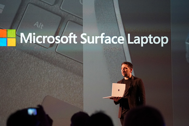 Microsoft Surface 2017年5月新製品発表会-16.jpg