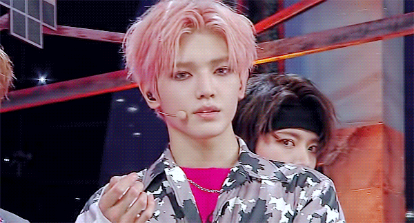 Image result for taeyong pink hair gif