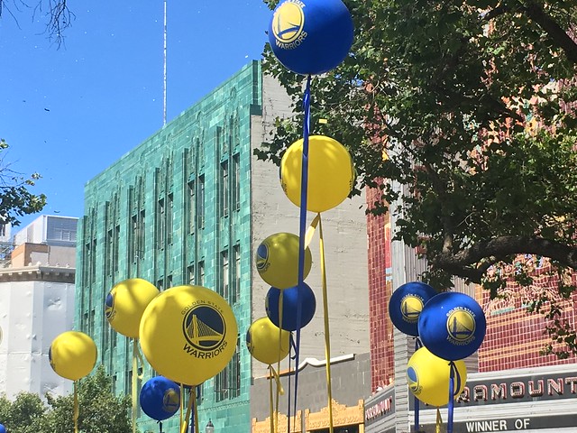 Warriors blue and white balloons