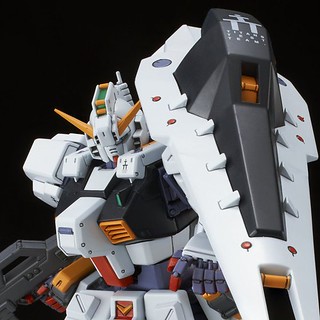 Bandai Premium: MG Gundam TR-1 [Hazel Custom]