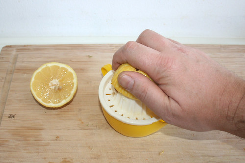 16 - Zitrone auspressen / Juice lemon