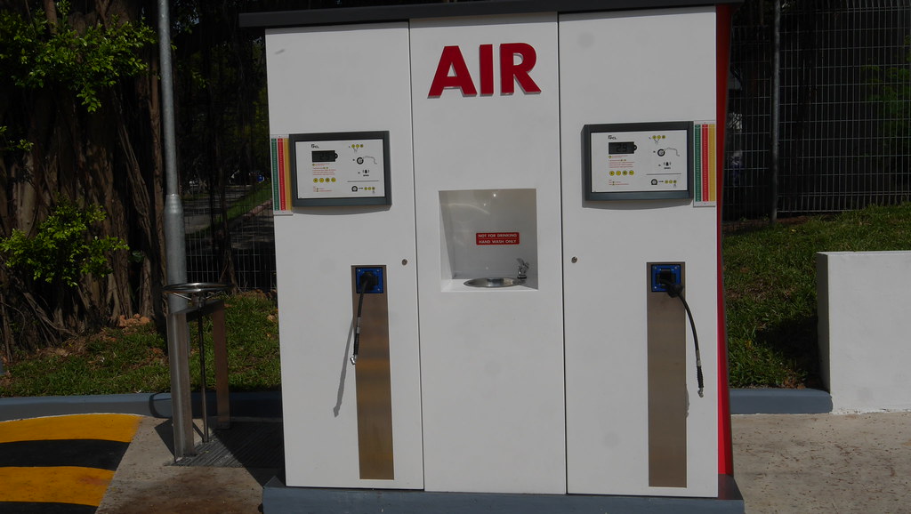 The new air pump looks and feels drastically different from the old.