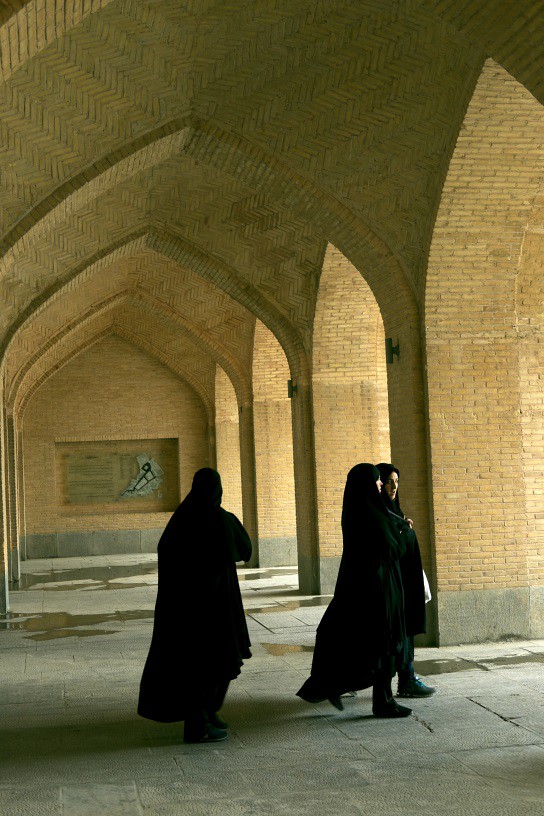 Иран: от крохоборства до гостеприимства