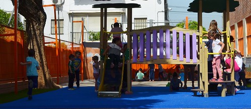 Nuevo patio infantil en el Colegio El Amparo