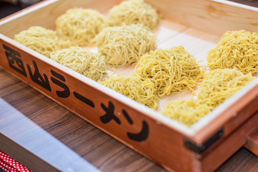 Menichi-ramen-noodles-preparation-2