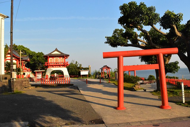 長崎鼻　龍宮神社