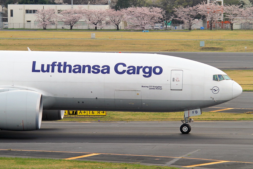 D-ALFB Lufthansa Cargo Boeing 777-FBT