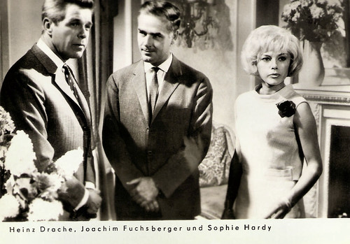 Heinz Drache, Joachim Fuchsberger and Sophie Hardy in Der Hexer (1964)