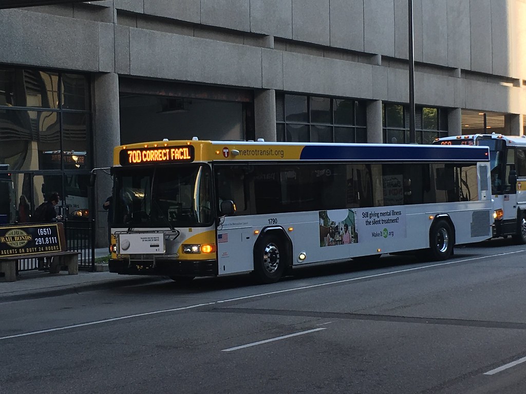 metro transit bus 1790 | metro transit debuting new buses as… | flickr