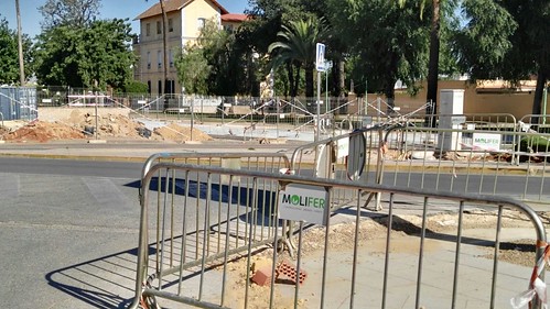 Obras rotonda Avenida Cristóbal Colón