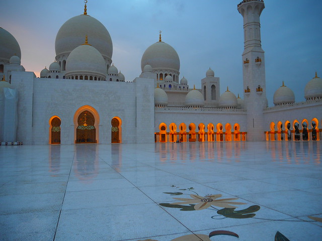 P1221599 Sheikh Zayed Grand Mosque(シェイク・ザイード・グランド・モスク/مركز جامع الشيخ زايد الكبير) アブダビ abudhabi