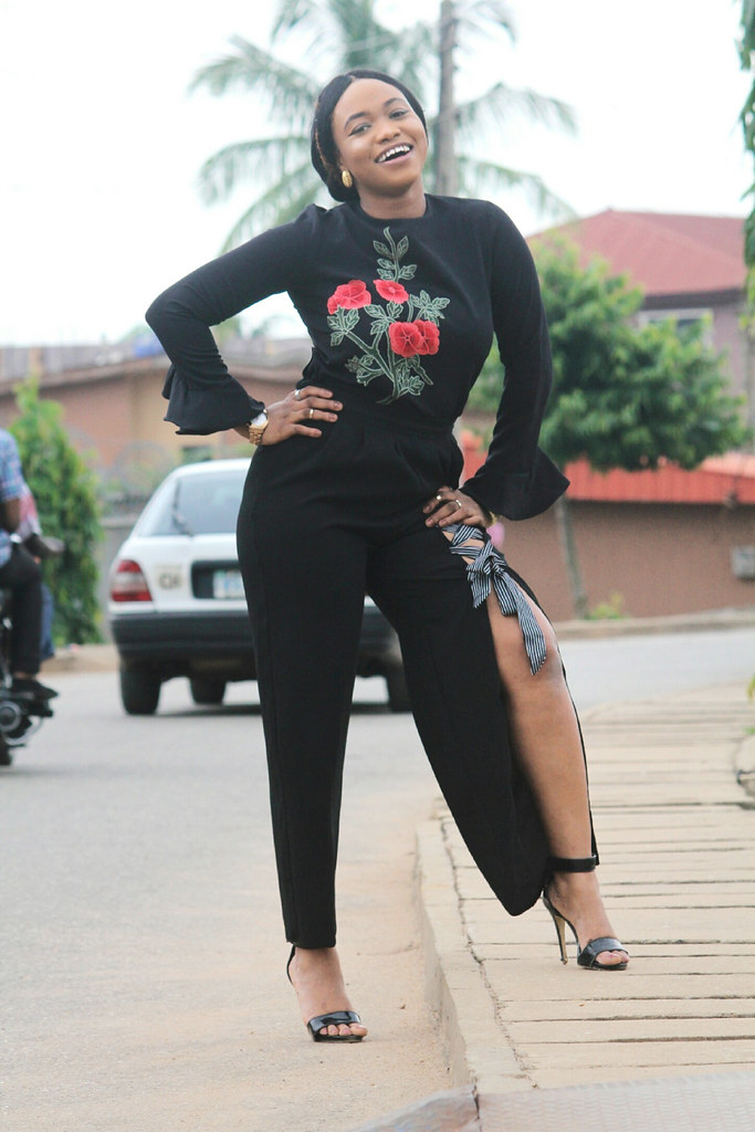 Lagos city chic blogger featuring Nigerian brand Katie Wang, Rose embroidery, Rose embroidery patch,Rose embroidered dress, Blogger in Lagos, Lagos bloggers, Lagos fashion bloggers, Nigerian fashion bloggers, Nigerian Lifestyle blogger, Lagos influencer,