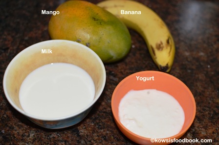 Mango_Banana_Yogurt_Smoothie_Step1