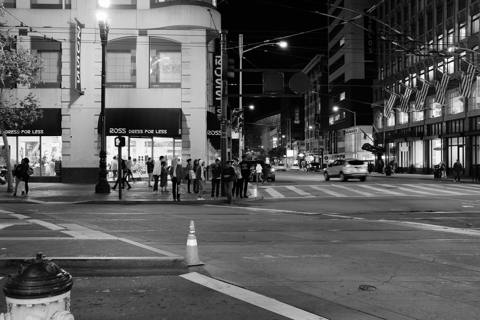 The Sanfrancisco night photo by FUJIFILM X100S.