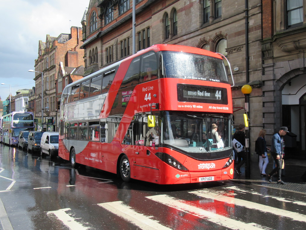 Nottingham city Transport - Red line 44 - 413 | Rain and