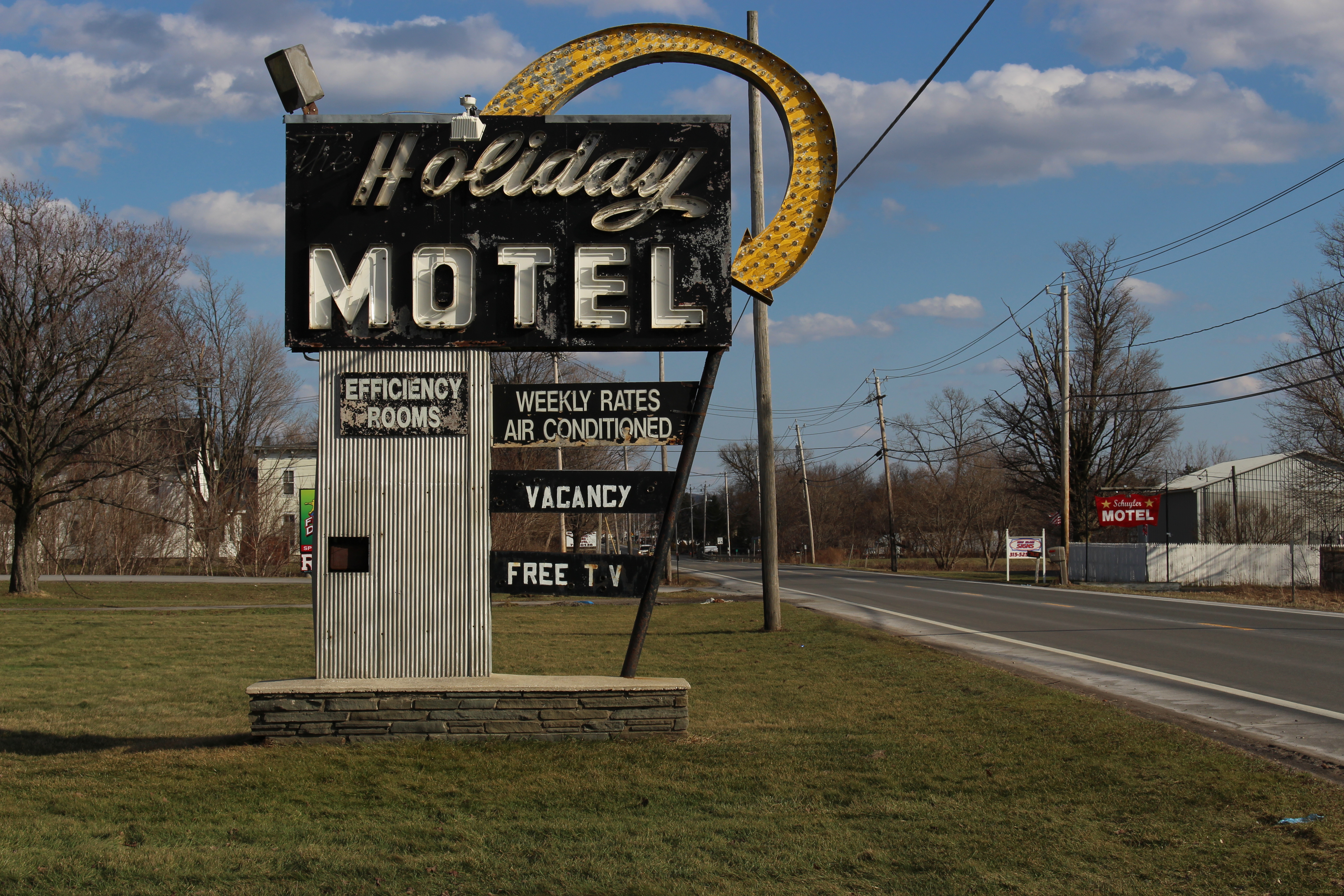 Holiday Motel - 2389 New York State Route 5, Utica, New York U.S.A. - February 27, 2017