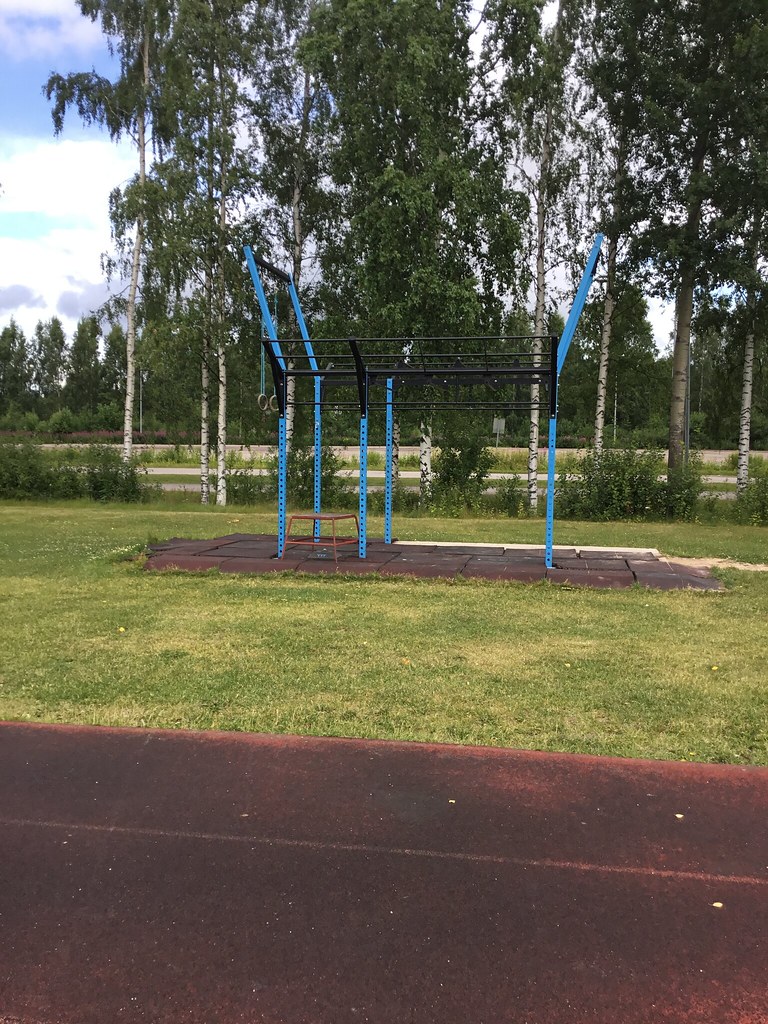 Picture of service point: Tapiolan urheilupuisto / Ulkokuntoiluvälineet