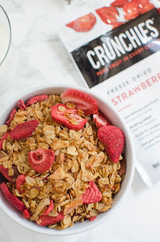 Strawberry Coconut Granola - easy homemade granola recipe! Oats, coconut, sliced almonds, and strawberries!