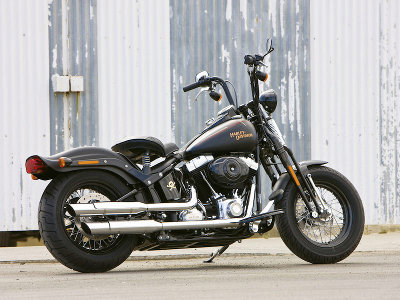 2009 Harley-Davidson Dark-Custom™ Cross Bones™