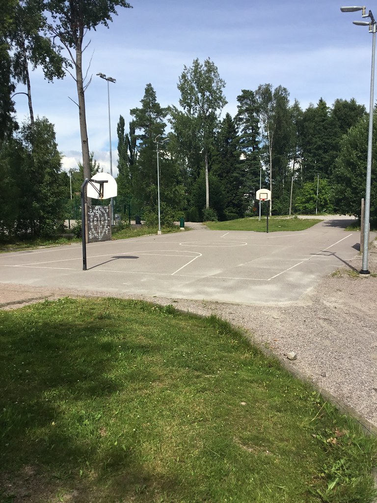 Picture of service point: Martinkallion koulu / Koripallokenttä
