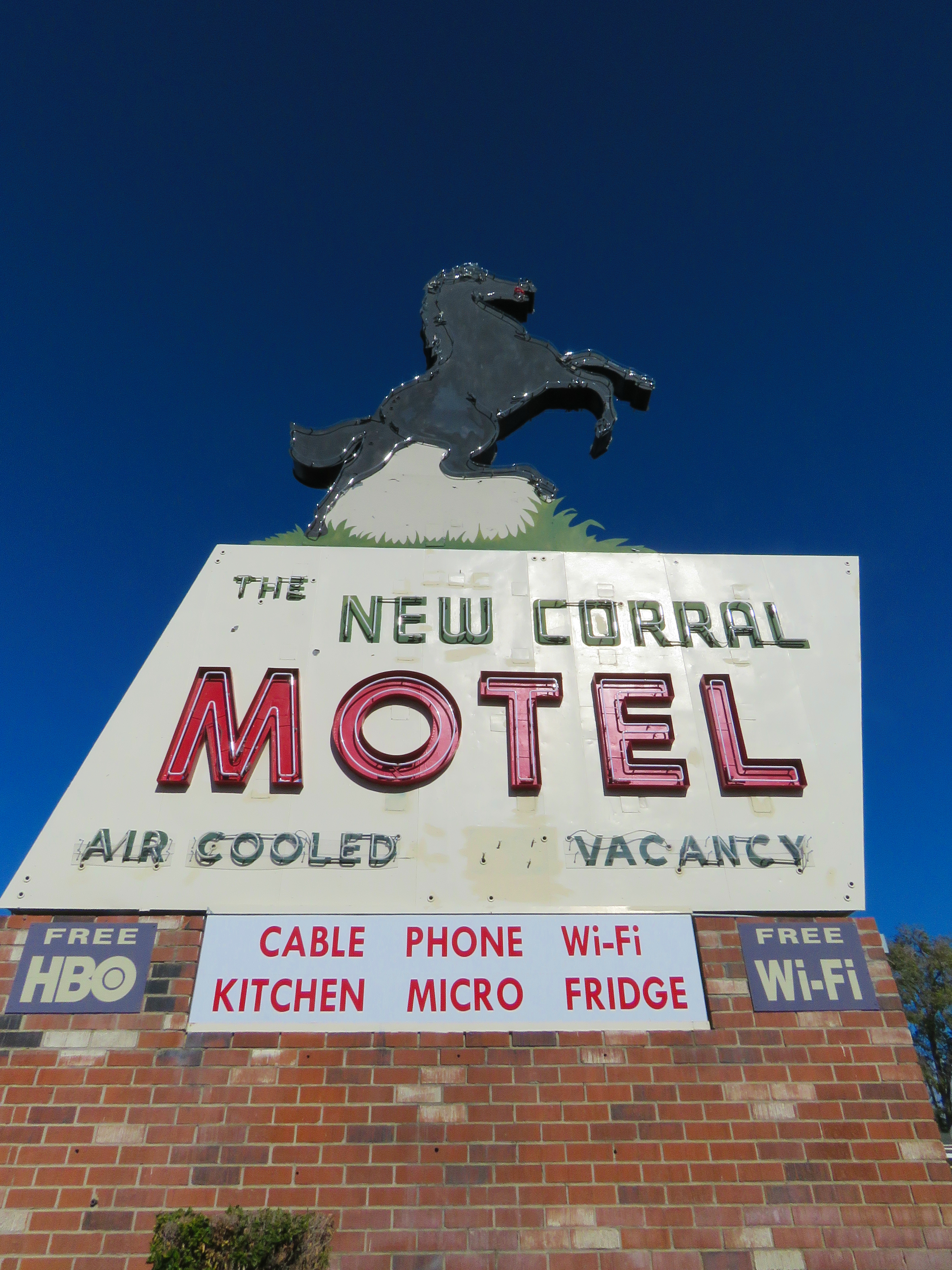 The New Corral Motel - 14643 7th Street, Victorville, California U.S.A. - November 10, 2015