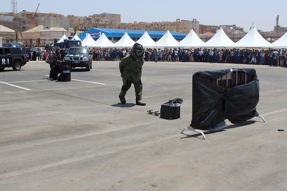  - صور    B.R.I فرقة البحث والتدخل للشرطة الجزائرية  - صفحة 12 35914795145_0b7dbfc679_o