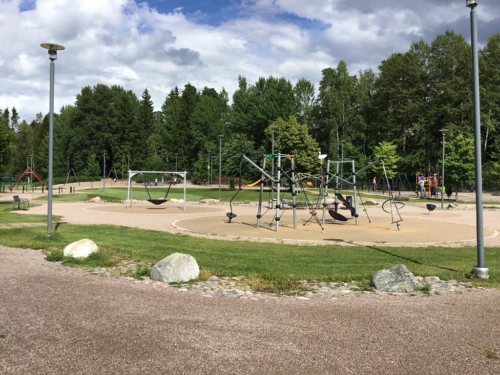 Picture of service point: Hösmärinniitty / Neighbourhood sports area