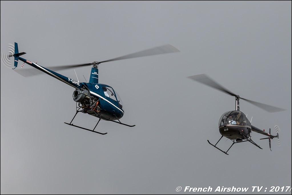 Tango Bleu , patrouille d’hélicoptère , Robinson 22 , Legend Air en Limousin 2017 , aérodrome de Saint Junien 2017 , Meeting Aerien 2017