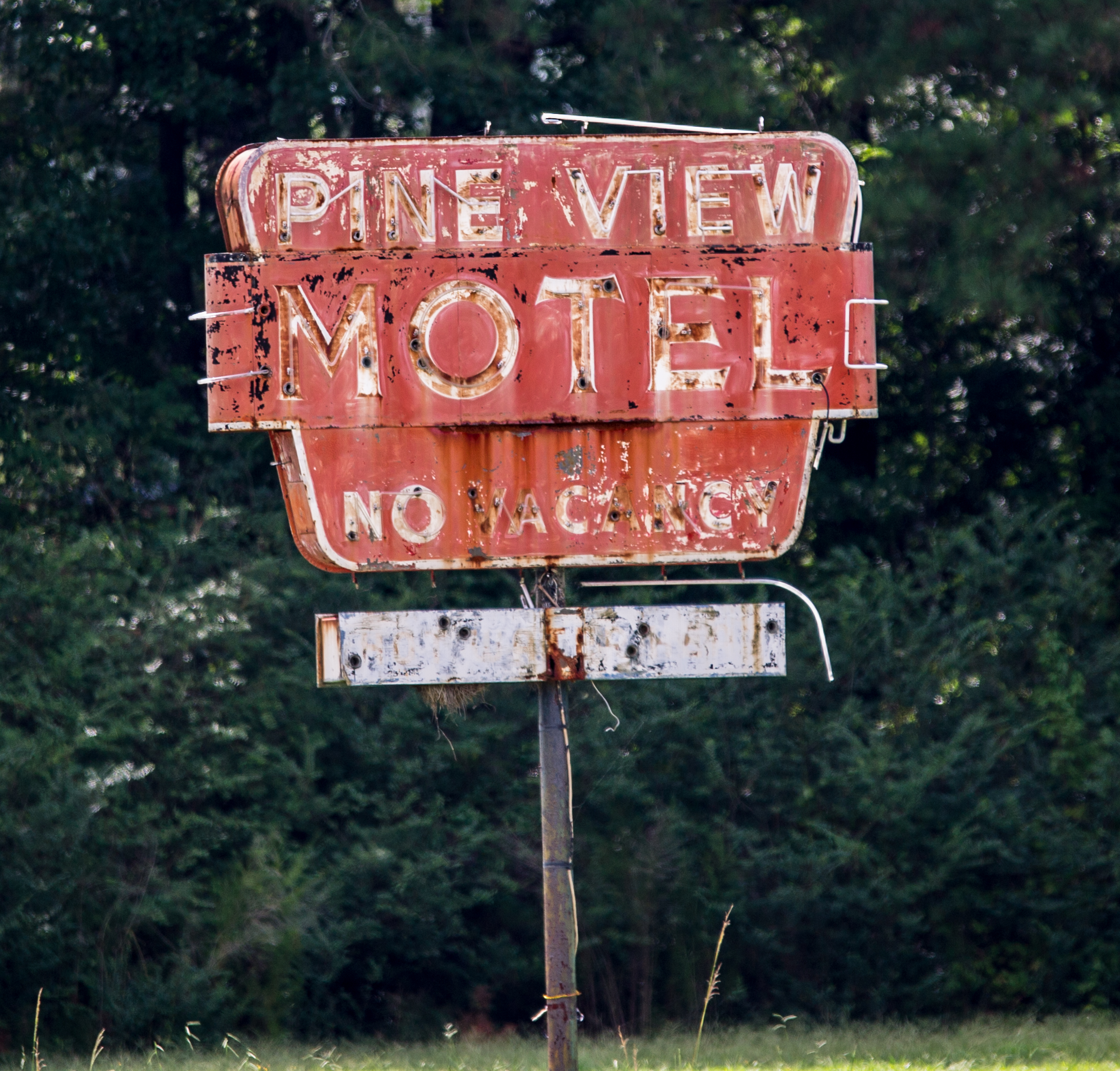 Pine View Motel - Kenly, North Carolina U.S.A. - August 19, 2017