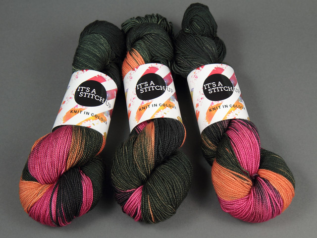 Favourite Sock – hand-dyed superwash merino 4 ply yarn ‘Club Tropicana’