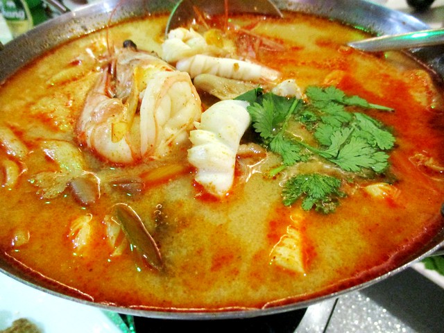 Flavours Thai Kitchen seafood tom yam 2