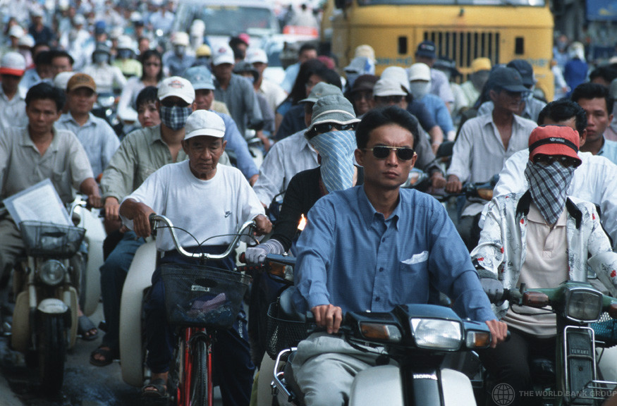 越南人多以機車代步。Tran Thi Hoa / World Bank(CC BY-NC-ND 2.0)