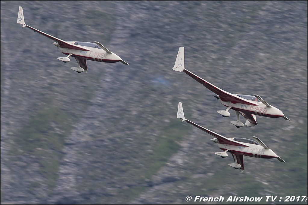 Patrouille REVA, deux Acroez un Long-Eze 50ans d'Aviation Megeve 2017 - altiport de Megève , Haute-Savoie, Auvergne-Rhône-Alpes , Meeting Aerien 2017