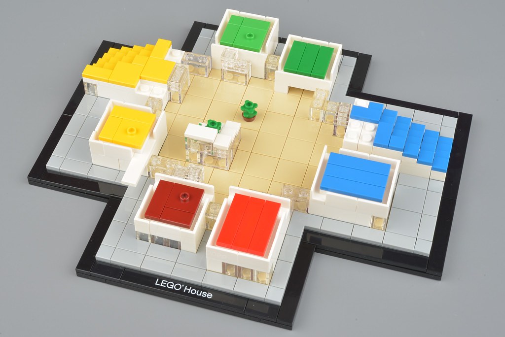 LEGO House review | Brickset
