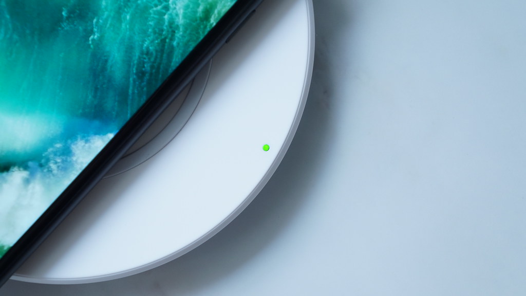 iPhone対応のワイヤレス充電器「Belkin Boost Up Wireless Charging Pad」レビュー