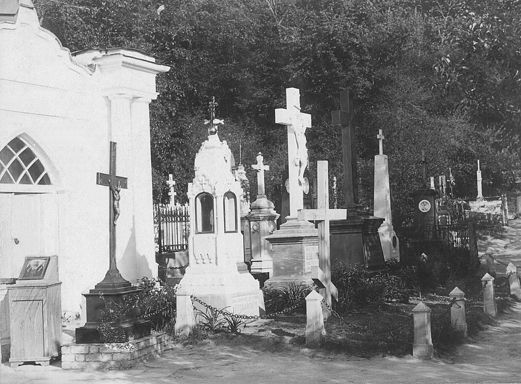 Кладбище при пещерной церкви. Фото XIX в.