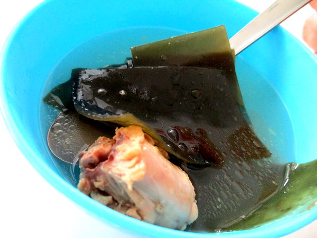 Chicken seaweed soup