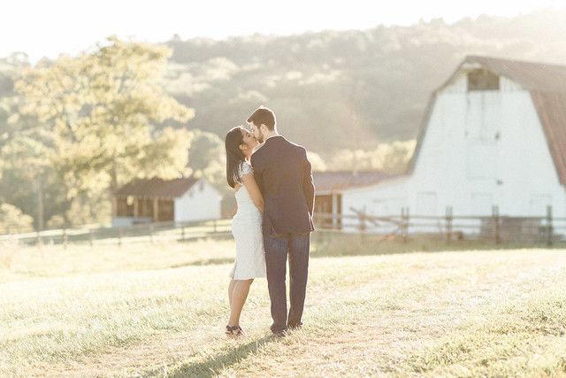 Barns are attractive backdrops for romantic photography settings - Sky Meadows State Park (Image source: Meredith Sledge Photography)
