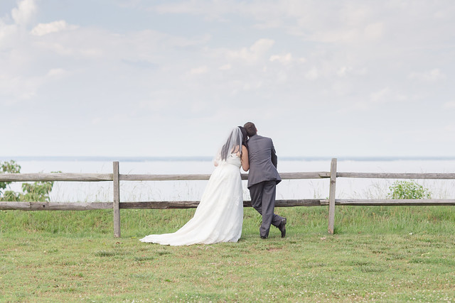 Tie the knot where eagles soar high above the Horse Head cliffs at Westmoreland State Park, Virginia Photos courtesy of Harmony Lynn Photography 