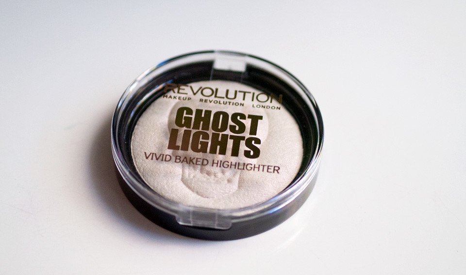 makeup revolution ghost lights highlighter