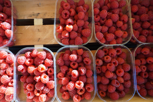 raspberries grenoble farmers market
