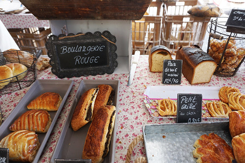 baked goods annecy market