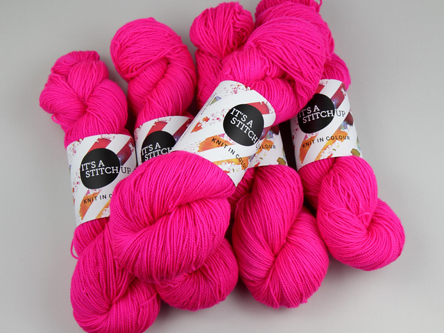 Favourite Sock – hand-dyed pure merino superwash wool 4 ply/sock yarn 100g – ‘Be Safe, Be Seen’ (neon pink)