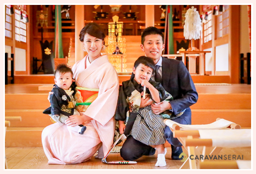  景行天皇社（愛知県長久手市）で七五三写真の出張撮影　女性カメラマンによる自然な姿のロケーションフォト・家族写真