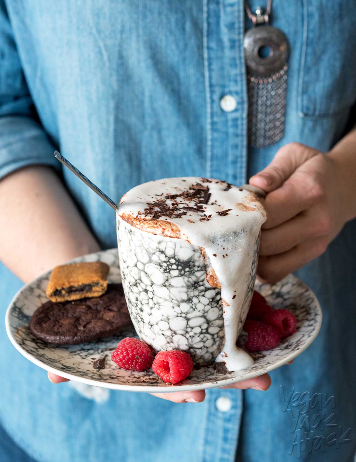 If you’re looking for the perfect, warming beverage for cool, winter nights, look no further than this dairy-free, sugar-free Raspberry Hot Cocoa! #vegan #lenoxusa #healthy #soyfree