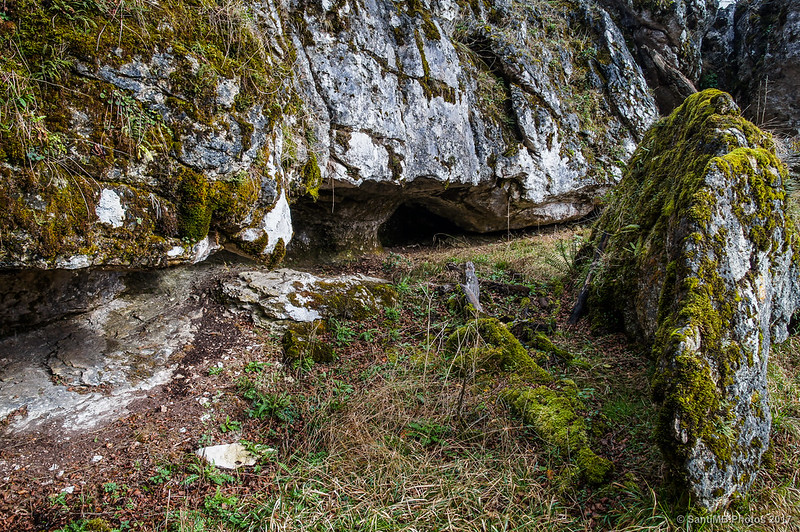 Pequeña cueva en el Bosque Encantado de Urbasa