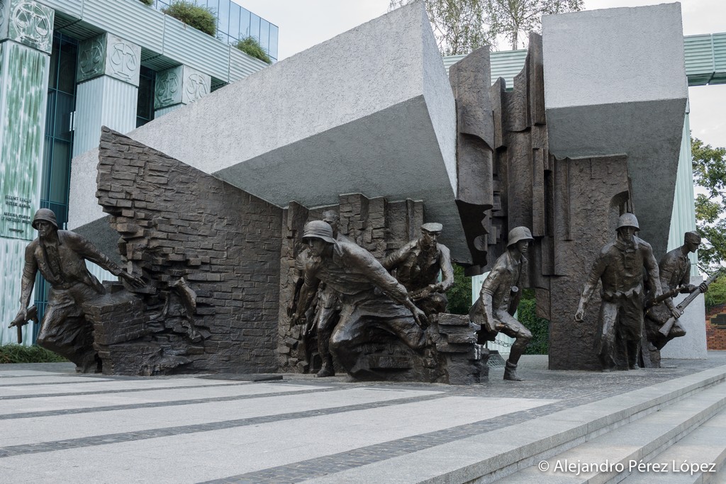 Monumento al alzamiento de Varsovia