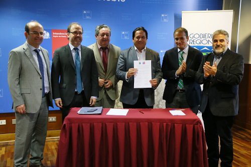 Ministerio de Obras Públicas y Gobierno Regional firman convenio para ...