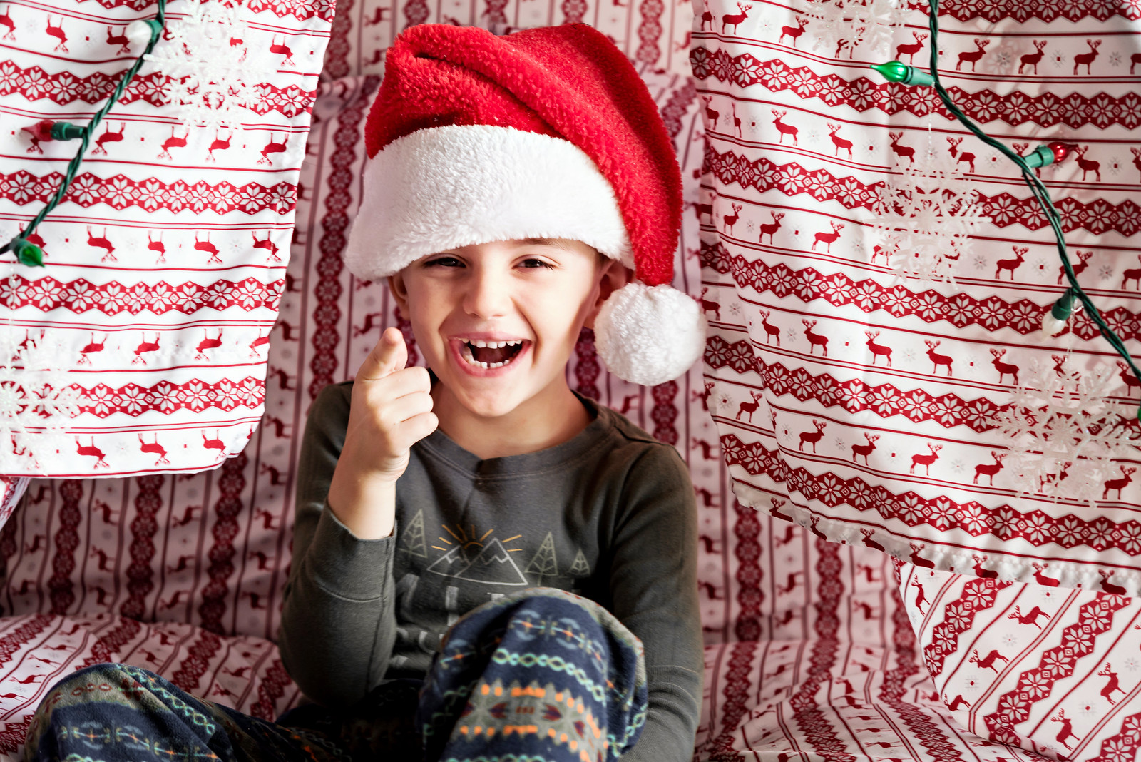 DIY holiday teepee fort for kids